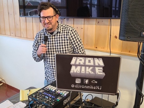 trivia dj mike